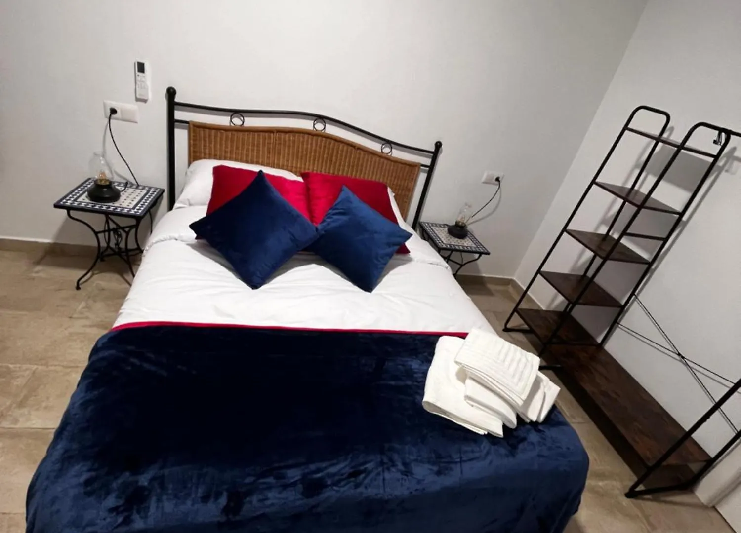 Shanti'S Andalusian Rooms Málaga